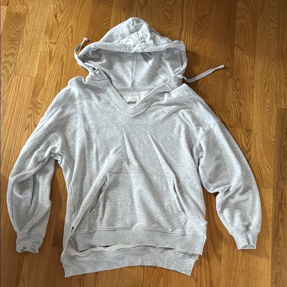 Aerie Light Gray V-Neck oversized Hoodie Sweater EUC